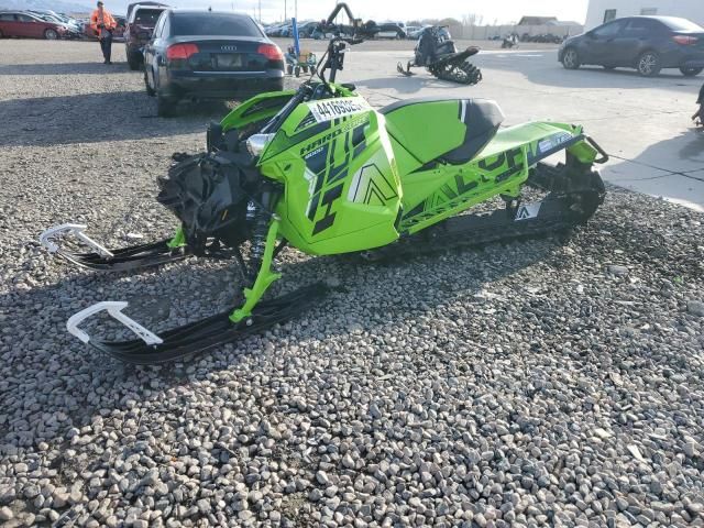 2022 Arctic Cat Alpha 8000