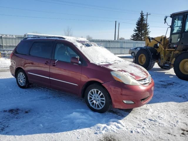 2010 Toyota Sienna XLE