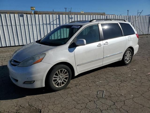 2010 Toyota Sienna XLE