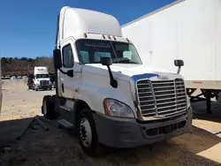 Salvage trucks for sale at Hueytown, AL auction: 2015 Freightliner Cascadia 125