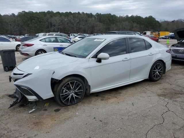 2022 Toyota Camry SE