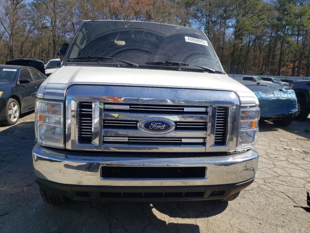 2014 Ford Econoline E350 Super Duty Wagon