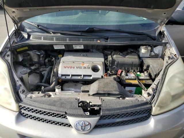 2004 Toyota Sienna CE