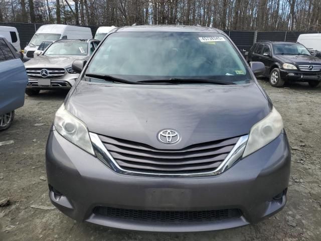 2015 Toyota Sienna LE