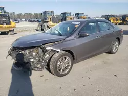 Carros salvage a la venta en subasta: 2017 Toyota Camry LE