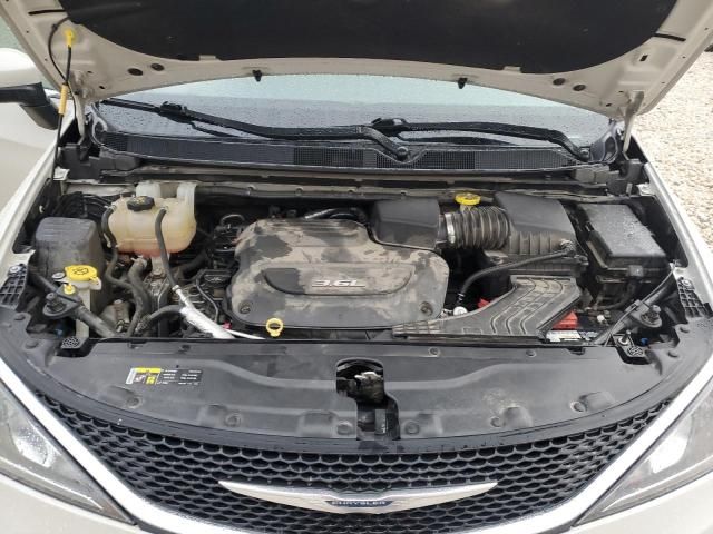 2017 Chrysler Pacifica Touring L