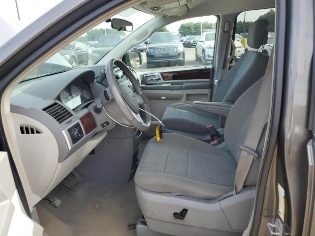 2010 Chrysler Town & Country