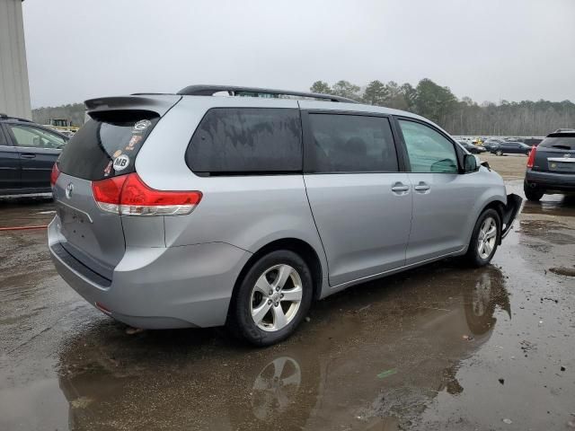 2013 Toyota Sienna LE