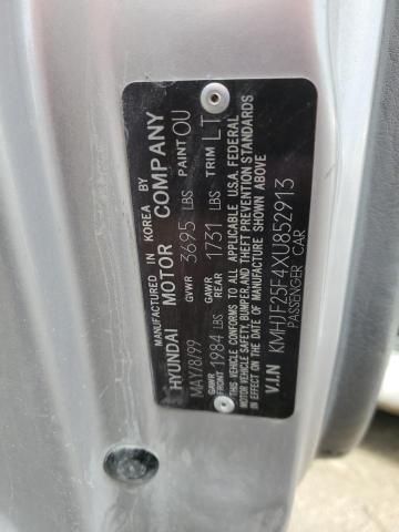 1999 Hyundai Elantra Base