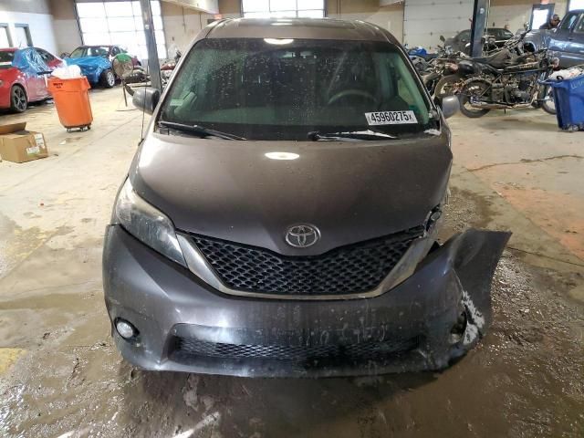 2011 Toyota Sienna Sport