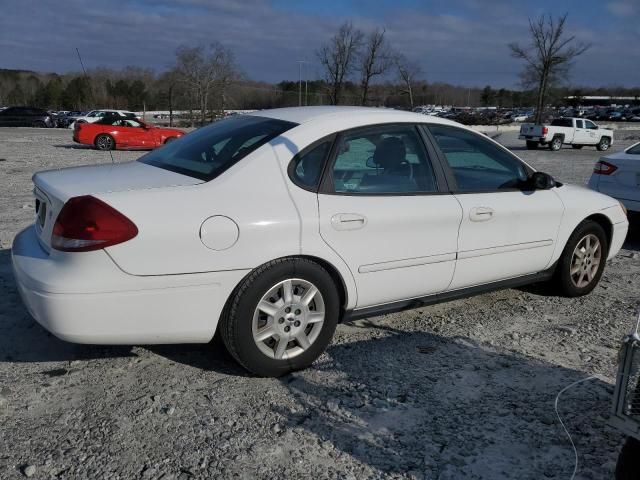 2005 Ford Taurus SE