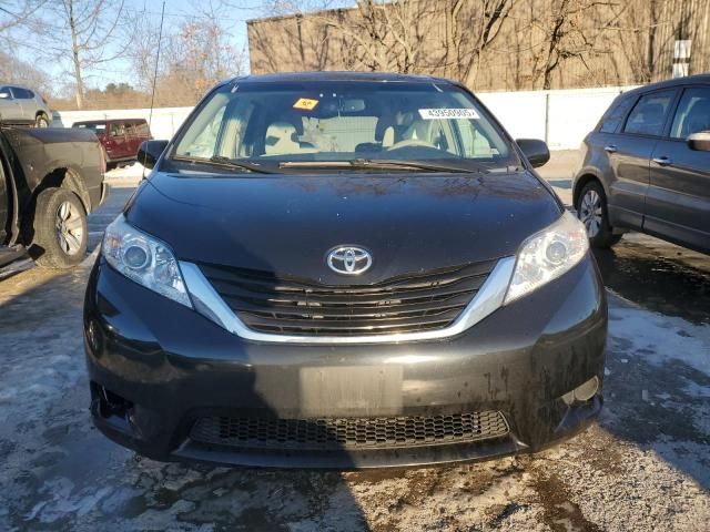 2012 Toyota Sienna LE