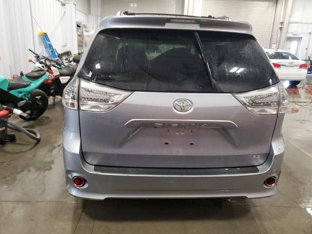 2012 Toyota Sienna Sport