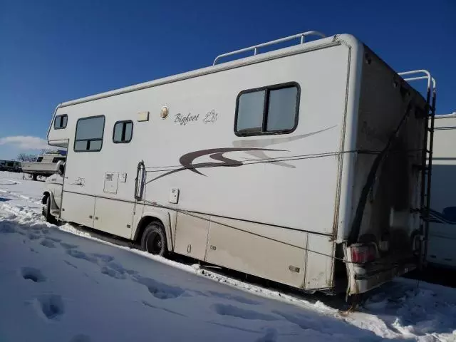 2006 Ford Econoline E450 Super Duty Cutaway Van