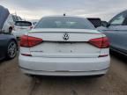 2016 Volkswagen Passat SEL