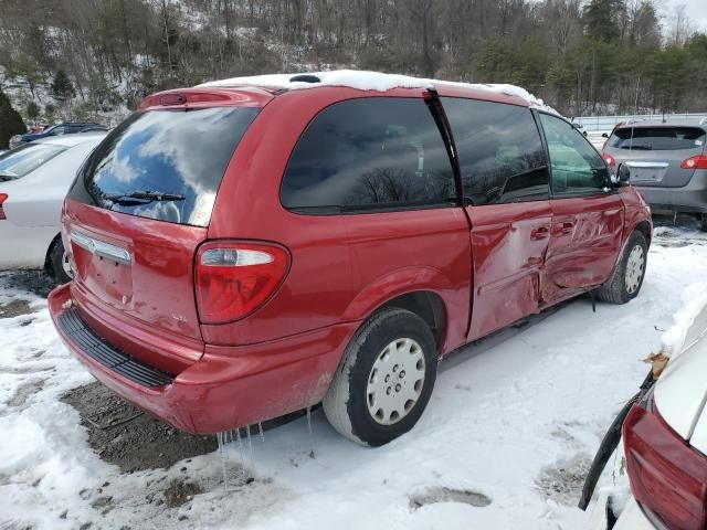 2004 Chrysler Town & Country LX