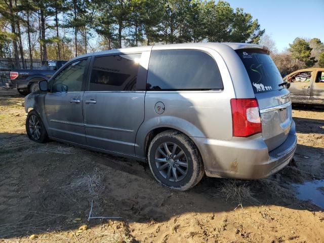 2016 Chrysler Town & Country S