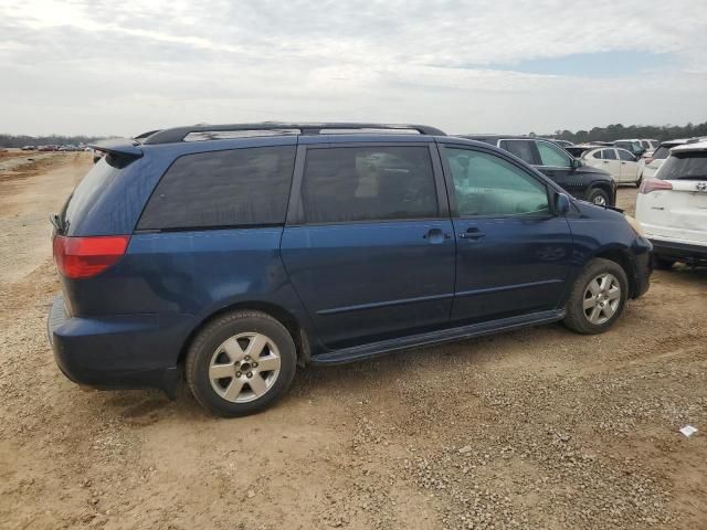 2004 Toyota Sienna XLE