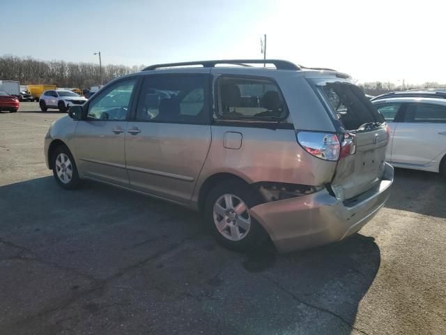 2010 Toyota Sienna CE