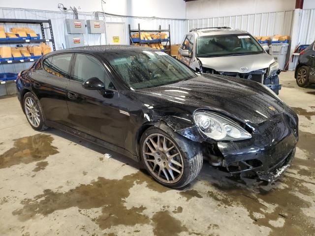 2011 Porsche Panamera 2