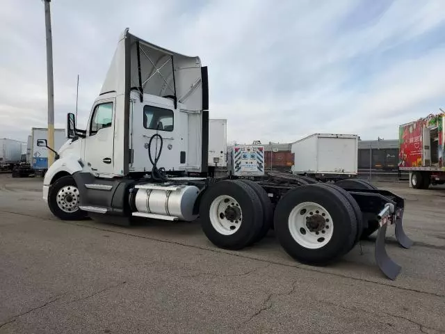 2018 Kenworth Construction T680