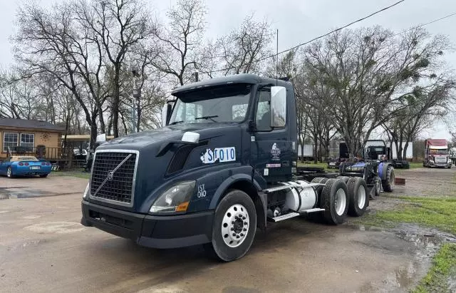 2008 Volvo VN VNL