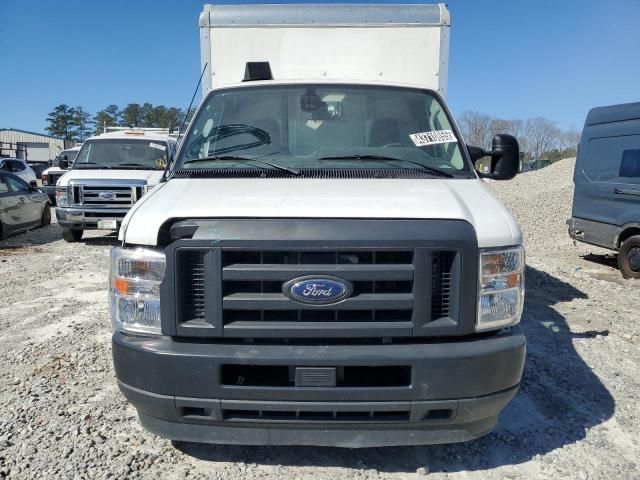 2023 Ford Econoline E350 Super Duty Cutaway Van