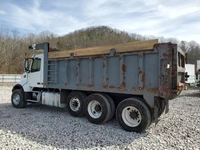 2019 Volvo VHD Construction Dump Truck