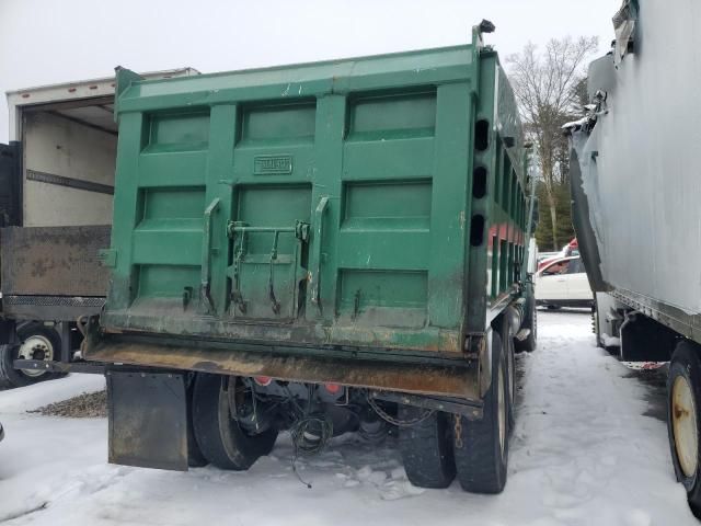 2006 Kenworth Construction T800