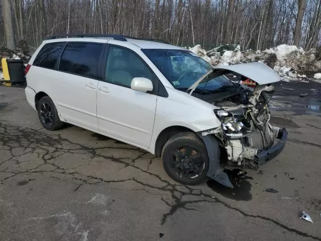 2007 Toyota Sienna XLE