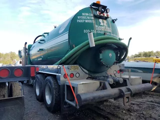 2012 Peterbilt 388