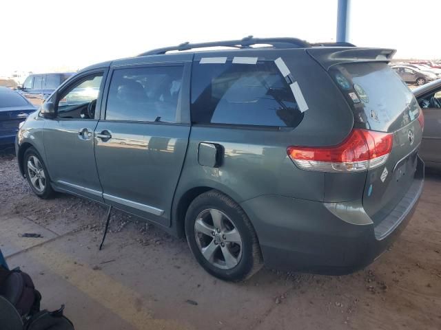 2013 Toyota Sienna LE