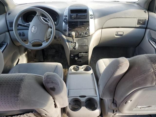 2006 Toyota Sienna LE