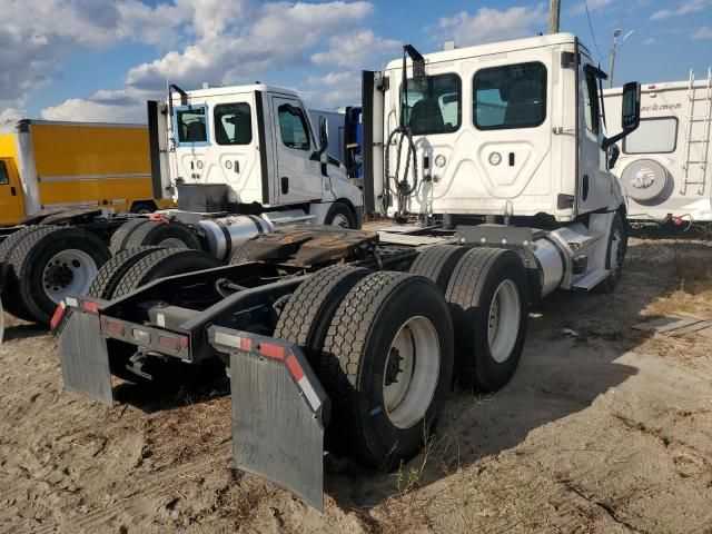 2024 Freightliner Cascadia 126