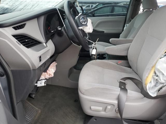 2015 Toyota Sienna LE