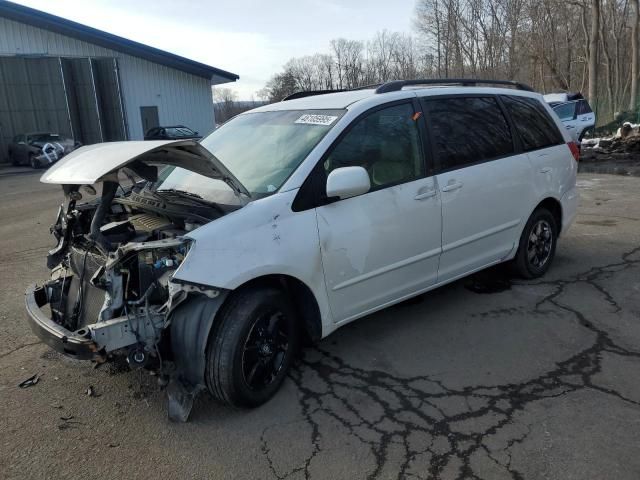 2007 Toyota Sienna XLE