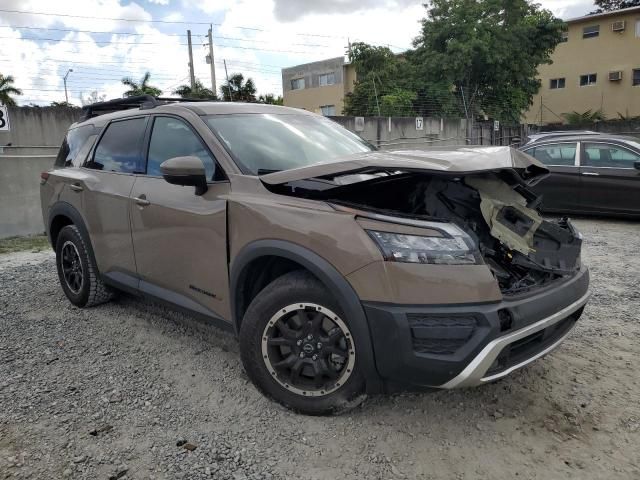 2023 Nissan Pathfinder SV