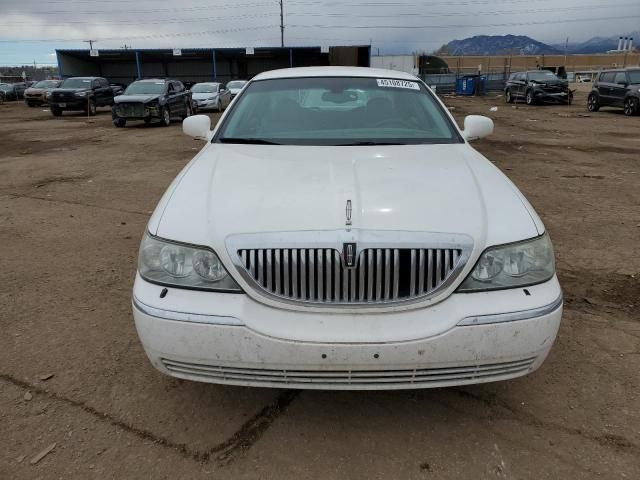 2004 Lincoln Town Car Executive