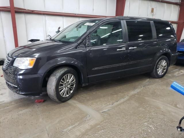 2015 Chrysler Town & Country Touring L