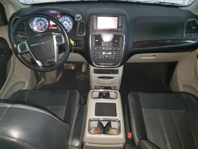 2012 Chrysler Town & Country Touring L