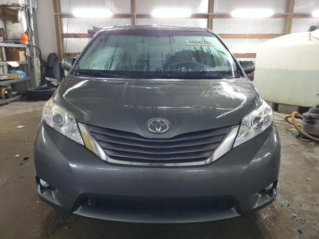 2011 Toyota Sienna XLE