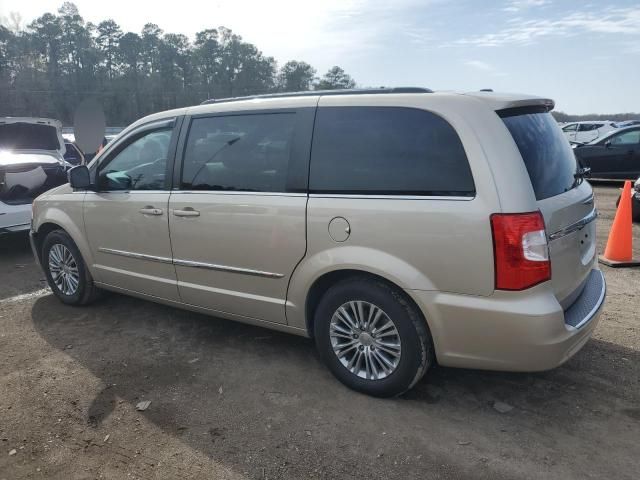 2013 Chrysler Town & Country Touring L