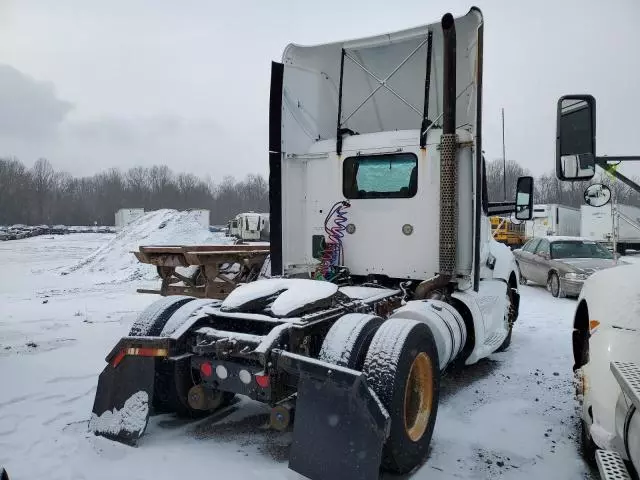 2014 Kenworth Construction T680