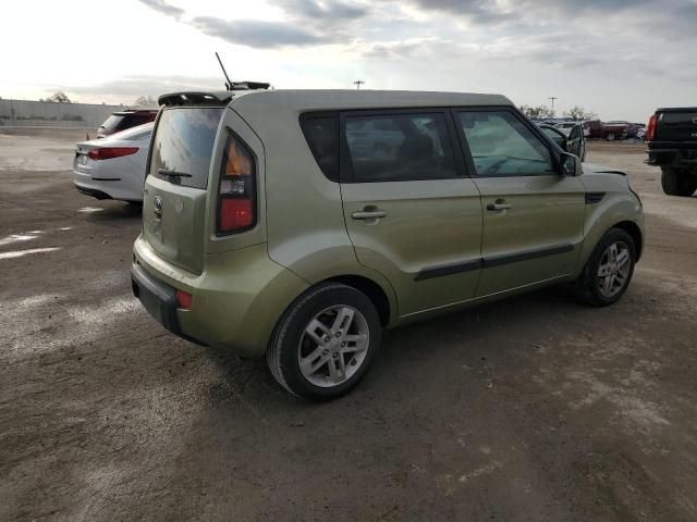 2011 KIA Soul +