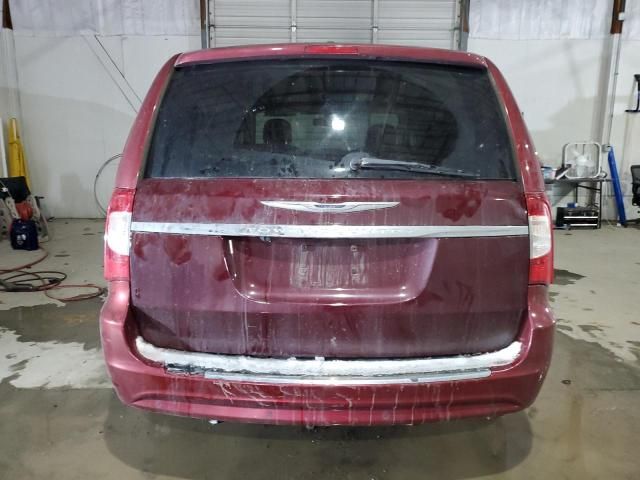 2012 Chrysler Town & Country Touring L