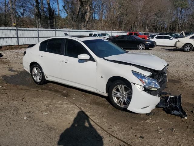 2015 Infiniti Q40