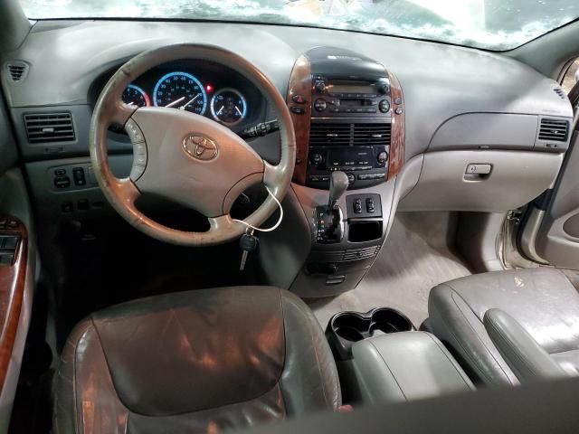 2004 Toyota Sienna XLE