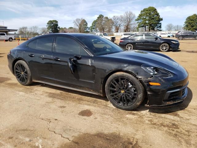 2018 Porsche Panamera 4