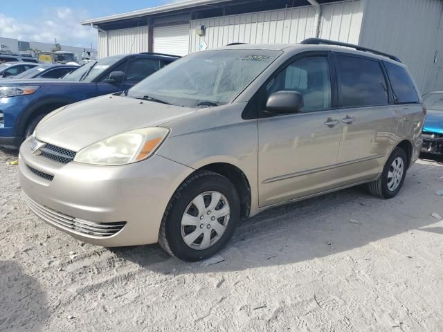 2004 Toyota Sienna CE