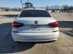 2017 Volkswagen Passat R-Line